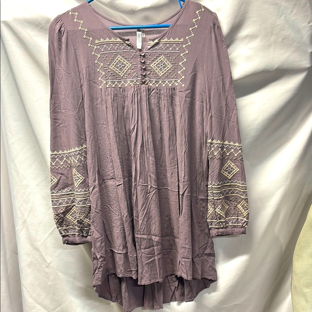 Monreno Embroidered Mauve Tunic Top